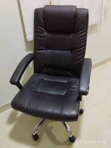 стульчик и кресло кочалка для кормления: С колесиками, Рукояти не регулируются, Кожзаменитель — 1