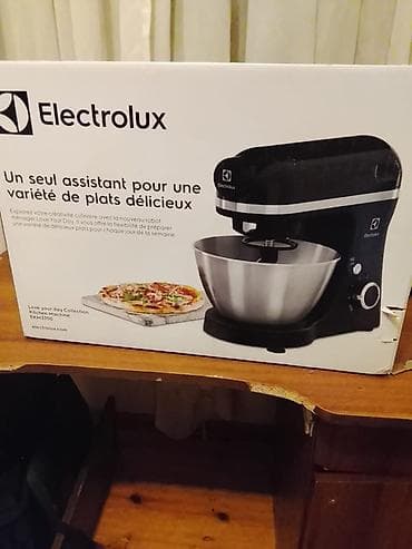 pizza machine: Electrolux “Love Your Day Collection” Kitchen Machine – model EKM3700 — 1
