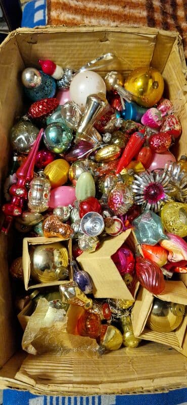 новогодние игрушки: Елочные игрушки стеклянные ссср и гдр маленкие по 2аз круглые по 3аз — 1