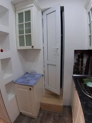 аренда квартир без посредников: Nizami metrosunun yaxınlığında Ag çiçəyimə yaxın 3 mertebeli binanın — 8