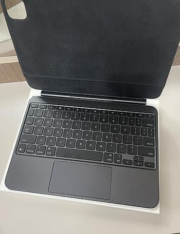 macbook apple: Apple iPad pro 13 m4 m5 Magic Keyboard – qara rəng amerikadan — 2
