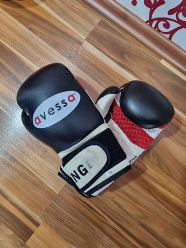 боксерские перчатки баку: Boks elceyi 20azn.papaq 35azn. 2ci elcekler deridi professional — 5
