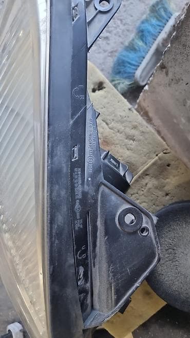 arxa panel: Sol, Yaxın və uzaq vuran işıqlar Toyota, Orijinal — 2