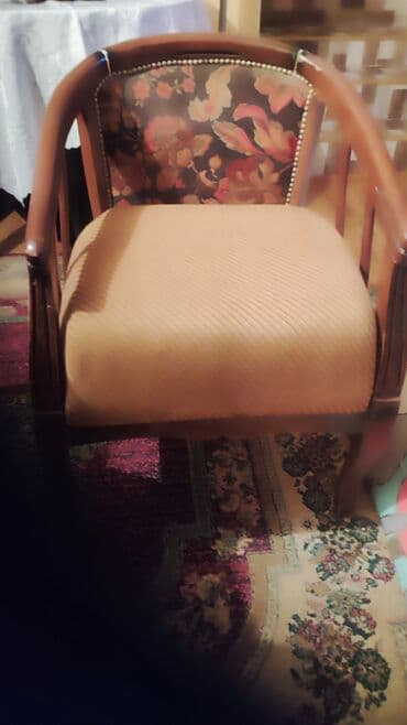 santa klaus: Diqqət cox qədimi sandıgq. 1 əsrə yaxın yaşı var. Bunun icinə həmişə — 9