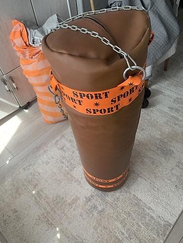 adam boks torbası: Asqılı boks kisəsi - Material: qəhvəyi rəngli süni dəri örtük, sıx — 2