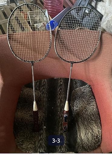 İki ədəd badminton raketi dəsti - Komplekt: 2 raket - Forma: oval