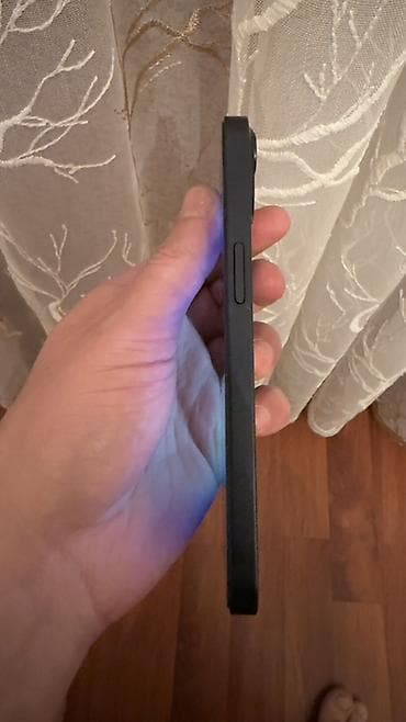 apple ipad 13: IPhone 13, Qara — 5