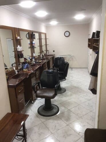 mingəcevirdə icarə obyektlər: Razində içra hakimiyyətinə yaxın olan,salon icarəyə verilir.Su işıq — 3