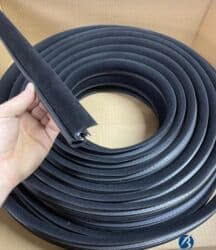 Bmw x5 e53 qapı rezinləri 4 ədəd, 1 ədəd qiyməti 40 manat