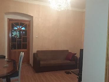 Bayilda,Aydin memedov 34 unvaninda heyet evi satilir. evin tam — 5