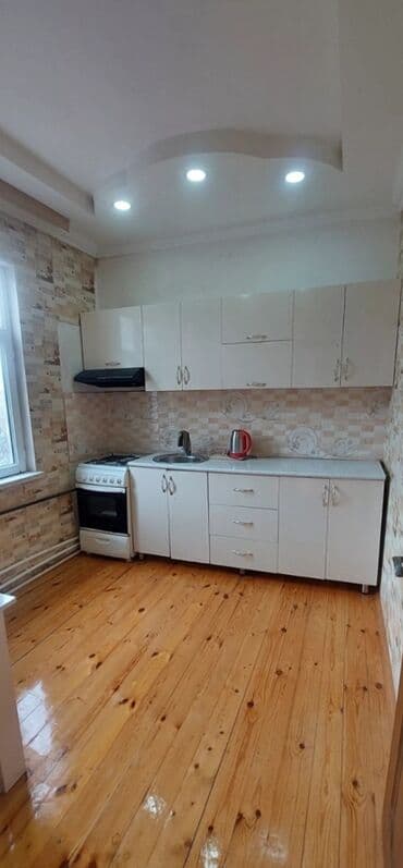 ramanıda kirayə ev: Zabrat 1 De 2 otaqli Temirli Adelni heyet evi kiraye verilir ici — 4