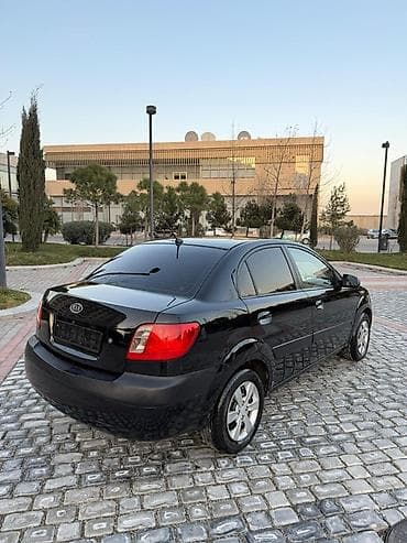 sam diski: Kia Rio: 1.4 l | 2008 il Sedan — 5