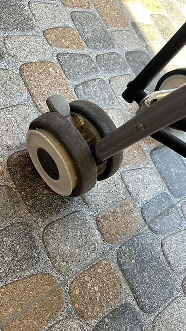 araba: Yüngül “umbrella” tipli uşaq arabası - Korpus: metal çərçivə, kompakt — 2