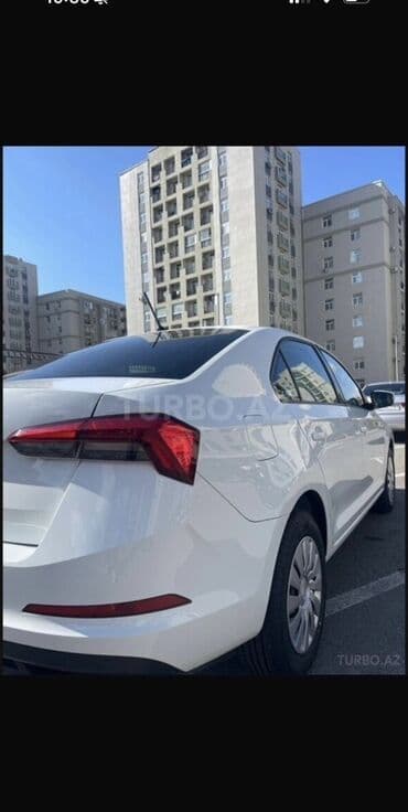 disklər r14: Skoda Rapid – ağ rəngli, şəhər və tras üçün universal sedan. Texniki — 3