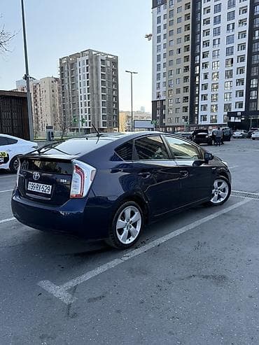vito disk: Toyota Prius Hybrid – mavi rəng, 5 qapılı liftbek kuzov. Texniki — 10