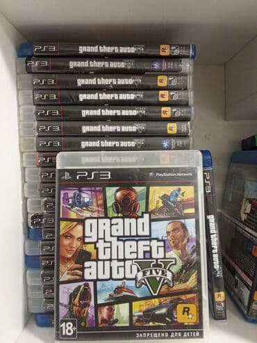 gta baku indir android: PlayStation 3 üçün Grand Theft Auto V oyununun bir neçə nüsxəsi. Bu — 1