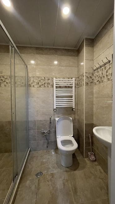 kiraye evler bakıda: 📍 Xırdalan şəhəri, Dəmiryolu stansiyasının yanı 2 otaqlı, tam — 9