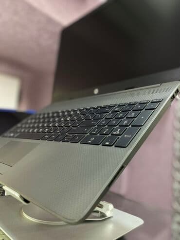 hp netbook: ◽Model : Hp 250 G8 ◽Prosessor : İntel core i3-1115G4 3.00GHz ◽Ekran — 5