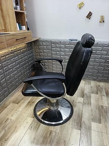 Bərbər/kosmetoloji kreslo - Material: qara rəngli, asan təmizlənən
