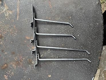 sehirli guzgu: Magaza baglanib vitrin ucun demirler satilir qiymetleri 50 qepiye — 3