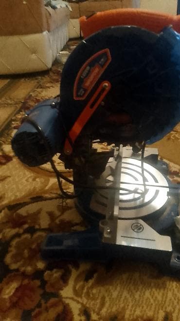 Qaynaq, svarka aparatları: Kəsim mişi – süngərli qoruyucu qapaqlı, dönər stollludur Məhsul — 2