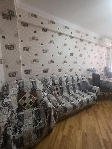 Мебель: Mebel dəsti – qonaq və yataq otağı üçün Qonaq otağı: - 3 nəfərlik — 10