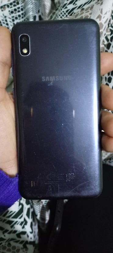 Samsung Galaxy A10, 32 ГБ, цвет - Черный — 2