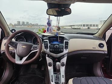 traktor teker: Chevrolet Cruze: 1.4 l | 2015 il 250000 km Sedan — 4