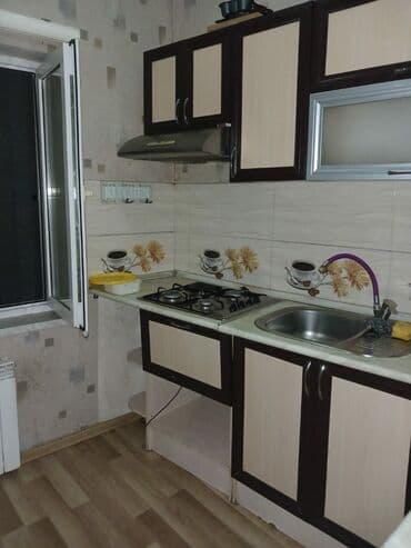 Alfa Romeo: 100 kv. m, 3 otaqlı, Qaz, İşıq, Su — 1