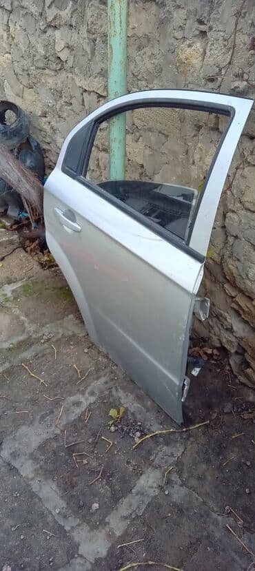 w211 qapi: Sağ arxa, Ravon R3, 2019 il, ABŞ, Ünvandan götürmə — 2