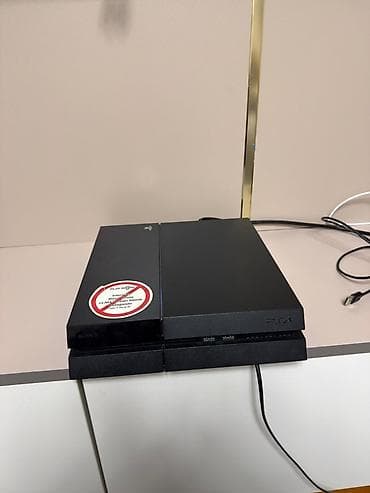 Sony PlayStation 4 (PS4) Fat konsolu Xüsusiyyətlər və komplektasiya