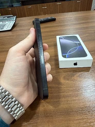 ikinci el iphone 14 pro: IPhone 16 Pro, 128 GB, Black Titanium, Zəmanət, Simsiz şarj, Face ID — 3