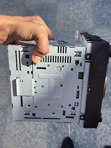 komp: Hyundai orijinal avtomobil maqnitofonu (fabrika head-unit) — 2