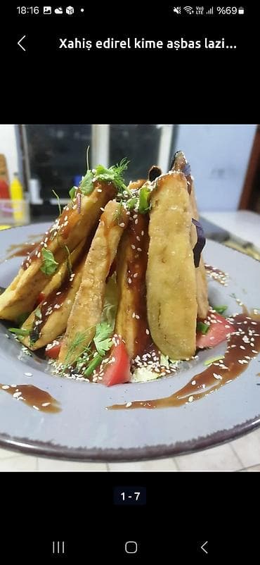 Souslar və ədviyyatlar: Menyu üçün müxtəlif yeməklərdən nümunələr: - Pitsa: nazik xəmirdə — 2