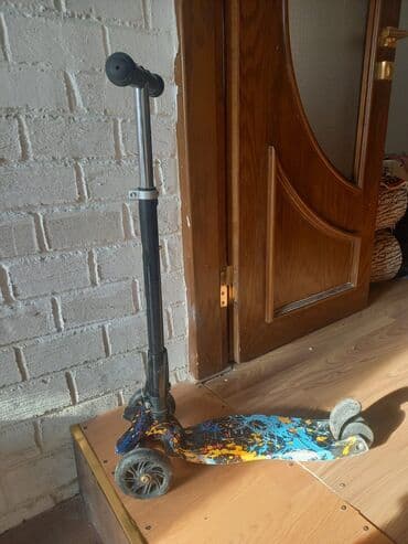 qadınlar ucun maşınlar: Uşaq skuter-i, 3 təkərli model - Sükan: T formalı, rezin tutacaqlar — 3