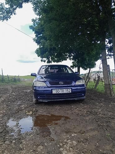 Opel Astra: 1.6 l | 1999 il 22500 km Sedan