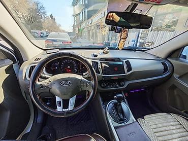 meqan 2: Kia Sportage: 2 l | 2011 il Krossover — 8