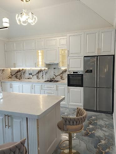 divarda kitab refleri: Premium mətbəx dəsti və ada masa komplekti - Klassik üslubda dizayn — 3