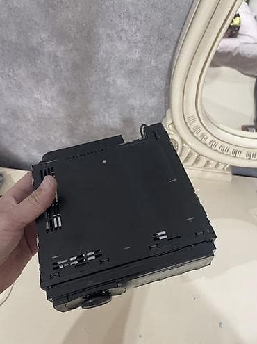 arxa manitor: Pioneer DEH-P7150UB avtomobil maqnitofonu Xüsusiyyətlər: - Ön paneldə — 6
