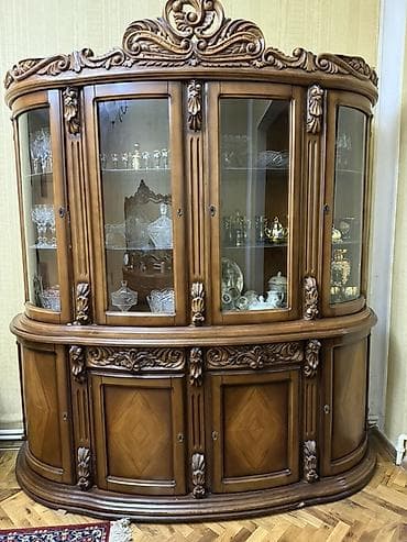 şu çeni: Klassik üslubda böyük vitrin-bufet - Material: təbii ağac (massiv) — 1