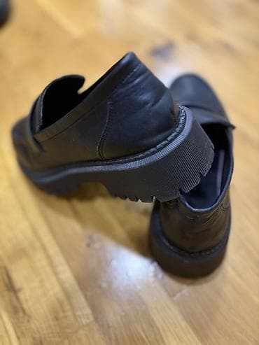 Женская обувь: Qara loafer ayaqqabı - Stil: Klasik penny loafer dizaynı, üst hissədə — 2