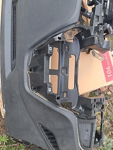 yevro şit: Məhsul: Avtomobilin ön paneli (torpedo) Təsvir: - Rəng: qara - — 4