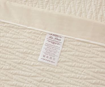 bamboo tekstil: La Paris – Setin yaylıq yorğan dəsti Tərkib və ölçülər: - Yorğan: 230 — 6