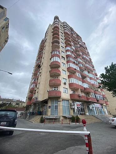 Təcili satılır!!! Şəhərin mərkəzində 8 Noyabr metrosuna piyada 6-7 — 8