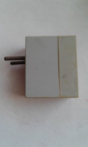 işıq dirəklərinin satışı: Sovet istehsalı olan aşağı gərginlikli adaptor satılır. Yalnız şəkildə — 2