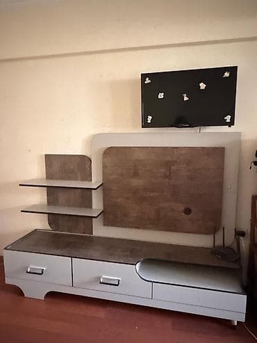 mebel aksesuar: Yeni, Düz TV altlığı, Polkalı, Taxtalı — 1