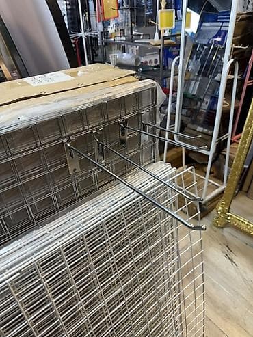 ref: Metal vitrın/asma panel üçün asqı tutacağı. Məhsul T formalı alt — 7