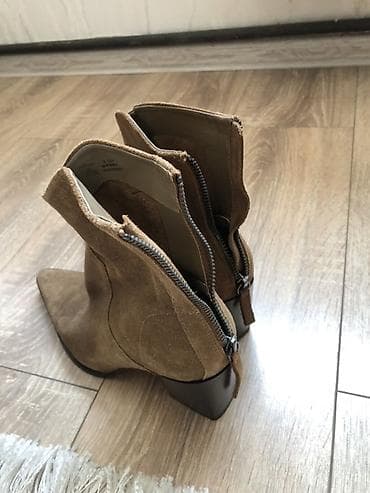 Basanoşka və səndəllər: Bershka qadın sandaleti - Rəng: qara, laklı effekt - Model: nazik — 10