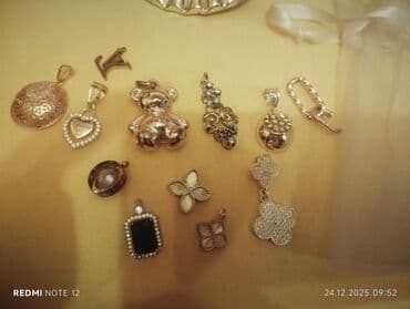 Çantalar: Qadın bəzək aksesuarları dəsti – qarışıq lot Tərkib: - Müxtəlif — 4