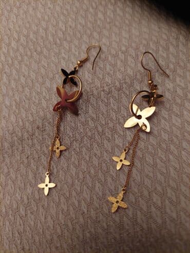 Sirga 5 qaralmayan yaxından baxdıglnız zaman qızıl kimi parlayır hec